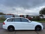 BMW 3-Serie Touring 320i ECC Audio-CD/Navi Cruise LMV 18" ESP ABS Memorystoel Stoelverwarming Afn. trekhaak Dealeronderhoud Nw apk