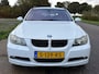 BMW 3-Serie Touring 320i ECC Audio-CD/Navi Cruise LMV 18" ESP ABS Memorystoel Stoelverwarming Afn. trekhaak Dealeronderhoud Nw apk