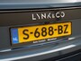 Lynk & Co 01 PHEV AUT-7 261pk Pano-Schuifdak Lmv 20" 360°Camera Apple Carplay Android Auto Adap.Cruise Navi Pdc Ecc Keyless Led Plug-In Hybrid Elek.Memory.Stoel File assistent Dodehoek detector Elektrisch bedienbare achterklep Rijstrooksensor Wifi Verkeersbord detectie 425Nm koppel 3,7kw laadvermogen €41.882 Nieuwprijs 1e Eigenaar Origineel NLse auto!