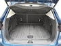 Lynk & Co 01 PHEV AUT-7 261pk Pano-Schuifdak Lmv 20" 360°Camera Apple Carplay Android Auto Adap.Cruise Navi Pdc Ecc Keyless Led Plug-In Hybrid Elek.Memory.Stoel File assistent Dodehoek detector Elektrisch bedienbare achterklep Rijstrooksensor Wifi Verkeersbord detectie 425Nm koppel 3,7kw laadvermogen €41.882 Nieuwprijs 1e Eigenaar Origineel NLse auto!