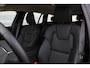 Volvo V60 B3 Automaat Essential | Lederen Interieur| Adaptieve Cruise Control| Blind Spot| Verwarmbare Voorstoelen| Verwarmbaar Stuurwiel| Verwarmbare Achterbank| Park Assist voor en achter| Parkeer Camera.