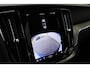 Volvo V60 B3 Automaat Essential | Lederen Interieur| Adaptieve Cruise Control| Blind Spot| Verwarmbare Voorstoelen| Verwarmbaar Stuurwiel| Verwarmbare Achterbank| Park Assist voor en achter| Parkeer Camera.