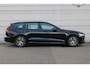 Volvo V60 B3 Automaat Essential | Lederen Interieur| Adaptieve Cruise Control| Blind Spot| Verwarmbare Voorstoelen| Verwarmbaar Stuurwiel| Verwarmbare Achterbank| Park Assist voor en achter| Parkeer Camera.