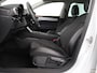 SEAT Leon 1.5 eTSI FR Intens | Stoel & stuurverwarming | Trekhaak | Adaptive cruise | Navigatie | Parkeerhulp | Full LED