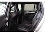 Volvo XC90 T8 Recharge AWD Ultra Dark - LONG RANGE - Luchtvering - Panorama/schuifdak - IntelliSafe Assist & Surround - 360º Camera - Bowers & Wilkins audio - Adaptieve LED koplampen - Verwarmde voorstoelen, stuur & achterbank - Parkeersensoren voor & achter - Elektr. bedienb. voorstoelen met geheugen - Head up display - Draadloze tel. lader - Extra getint glas - Elektr. inklapbare trekhaak - 22' LMV