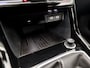 Volkswagen T-Cross 1.5 TSI R-Line 150Pk Automaat (2X R-LINE, APPLE CARPLAY, GROOT NAVI, GRILL VERLICHT, STOELVERWARMING, ALCANTARA, GETINT GLAS, IQ LIGHT, ADAPTIVE CRUISE, NIEUWSTAAT)