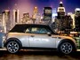 MINI One Cabrio Sidewalk