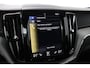 Volvo XC60 T5 R-Design | ACC | Stoelverwarming | 19 Inch | Keyless | Trekhaak