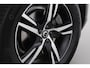 Volvo XC60 T5 R-Design | ACC | Stoelverwarming | 19 Inch | Keyless | Trekhaak