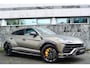 Lamborghini Urus 4.0 V8 Full Carbon|BTW|23inch|Massage|B&O 3D|
