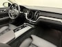 Volvo V60 B4 211pk Ultimate Dark / 20'' / Black Pack / Getint glas / Panoramadak / Head-Up / Lederen dashboard / Elektr. Stoelen / ACC / BLIS / Harman&Kardon / Keyless /