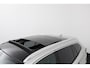 Toyota Corolla Touring Sports 2.0 Hybrid Executive | Electrisch panoramadak | Navigatie | Stoelverwarming | Leder - Stoffen bekleding |