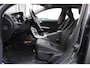 Volvo V60 Cross Country D4 Nordic+ | Org. NL |  Afn. Trekhaak | Verw. Voorstoelen | Verw. Voorruit | Standkachel