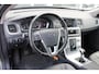 Volvo V60 Cross Country D4 Nordic+ | Org. NL |  Afn. Trekhaak | Verw. Voorstoelen | Verw. Voorruit | Standkachel