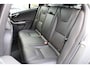 Volvo V60 Cross Country D4 Nordic+ | Org. NL |  Afn. Trekhaak | Verw. Voorstoelen | Verw. Voorruit | Standkachel