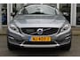 Volvo V60 Cross Country D4 Nordic+ | Org. NL |  Afn. Trekhaak | Verw. Voorstoelen | Verw. Voorruit | Standkachel