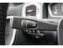 Volvo V60 Cross Country D4 Nordic+ | Org. NL |  Afn. Trekhaak | Verw. Voorstoelen | Verw. Voorruit | Standkachel