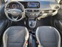 Hyundai i10 1.0 Automaat / Fabrieksgarantie tot 4-2026 / 5 zits / Dealer onderhouden / Airco / Verwarmde voorstoelen / Verwarmd stuurwiel / Android Auto / Apple Carplay / DAB