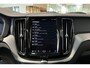 Volvo XC60 T6 Plug-in hybrid AWD Plus Dark | Verwarmde Voorstoelen, Stuurwiel en Achterbank | Panoramisch Schuif-/Kanteldak | Semi- Elektrische Trekhaak | 360-Camera | Adaptieve Cruise Control | Draadloze Telefoonlader