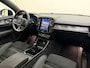 Volvo EX40 Extended Range Ultra 82 kWh / Nubuck / All Season banden / Parelmoer kleur / Panoramadak / Elektr. Stoelen / Harman&Kardon / 360 Camera / Stoel + Stuurw. Verwarming / ACC / BLIS /