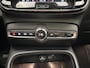 Volvo EX40 Extended Range Ultra 82 kWh / Nubuck / All Season banden / Parelmoer kleur / Panoramadak / Elektr. Stoelen / Harman&Kardon / 360 Camera / Stoel + Stuurw. Verwarming / ACC / BLIS /