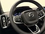Volvo EX40 Extended Range Ultra 82 kWh / Nubuck / All Season banden / Parelmoer kleur / Panoramadak / Elektr. Stoelen / Harman&Kardon / 360 Camera / Stoel + Stuurw. Verwarming / ACC / BLIS /