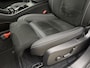 Volvo EX40 Extended Range Ultra 82 kWh / Nubuck / All Season banden / Parelmoer kleur / Panoramadak / Elektr. Stoelen / Harman&Kardon / 360 Camera / Stoel + Stuurw. Verwarming / ACC / BLIS /