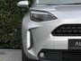 Toyota Yaris Cross 1.5 Hybrid ELEGANT, PANO, LEDER, ADAPT CRUISE, NAVI, 360 CAMERA, DAB+, HUD, PDC, DODEHOEK, KEYLESS, ECC-AIRCO, STOEL/STUURVERWARMING, ELEKTRISCHE KOFFERKLEP, LICHTMETAAL 18"