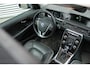 Volvo V70 T4 Polar+ | lichtmetalen velgen 16 inch | Premium Metallic Paint | Lederen Bekleding | DAB Ontvanger | Audio Installatie Premium | Electronic Climate Controle | Elektrisch Verstelb. Bestuurdersstoel Met Geheugen | Voorstoelen Verwarmd + Geventileerd | Elektrisch Glazen Schuif-/Kanteldak | Trekhaak | Cruise Control
