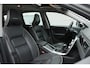 Volvo V70 T4 Polar+ | lichtmetalen velgen 16 inch | Premium Metallic Paint | Lederen Bekleding | DAB Ontvanger | Audio Installatie Premium | Electronic Climate Controle | Elektrisch Verstelb. Bestuurdersstoel Met Geheugen | Voorstoelen Verwarmd + Geventileerd | Elektrisch Glazen Schuif-/Kanteldak | Trekhaak | Cruise Control