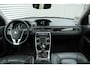Volvo V70 T4 Polar+ | lichtmetalen velgen 16 inch | Premium Metallic Paint | Lederen Bekleding | DAB Ontvanger | Audio Installatie Premium | Electronic Climate Controle | Elektrisch Verstelb. Bestuurdersstoel Met Geheugen | Voorstoelen Verwarmd + Geventileerd | Elektrisch Glazen Schuif-/Kanteldak | Trekhaak | Cruise Control