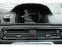 Volvo V70 T4 Polar+ | lichtmetalen velgen 16 inch | Premium Metallic Paint | Lederen Bekleding | DAB Ontvanger | Audio Installatie Premium | Electronic Climate Controle | Elektrisch Verstelb. Bestuurdersstoel Met Geheugen | Voorstoelen Verwarmd + Geventileerd | Elektrisch Glazen Schuif-/Kanteldak | Trekhaak | Cruise Control