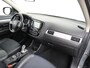 Mitsubishi Outlander 2.0I AUT. PHEV 203PK Camera Executive Navi Hybride 4WD Trekhaak Ecc Edition Lmv 18" Privacy Glas Keyless Rockford-Fosgate® Audio AWD Origineel Nederlandse Auto