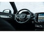 Volvo XC40 B4 Plus Dark Aut. | Trekhaak | All-seasonbanden | Lichtmetalen velgen 5-spaaks 19 inch