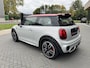 MINI John Cooper Works Mini 2.0 232PK UNIEK Sportstoelen JCW, Pano, Nav+, Camera, Keyless, Head-Up, Harman-Kardon, Colorline Carbon Black, Ambiente/ Spiegel/ Exititement/ Licht/ uitrustings/ Connected XL Pakket, DAB, DCC, Lmv 18'' JCW Cup.