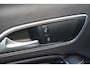 Mercedes-Benz A-klasse 200 Ambition / Nederlandse Auto / Parkeercamera / 18 inch Licht metalen velgen / Keyless Start / Navigatie / Trekhaak wegklapbaar /
