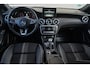 Mercedes-Benz A-klasse 200 Ambition / Nederlandse Auto / Parkeercamera / 18 inch Licht metalen velgen / Keyless Start / Navigatie / Trekhaak wegklapbaar /