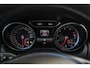 Mercedes-Benz A-klasse 200 Ambition / Nederlandse Auto / Parkeercamera / 18 inch Licht metalen velgen / Keyless Start / Navigatie / Trekhaak wegklapbaar /