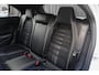 Mercedes-Benz A-klasse 200 Ambition / Nederlandse Auto / Parkeercamera / 18 inch Licht metalen velgen / Keyless Start / Navigatie / Trekhaak wegklapbaar /