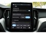 Volvo XC60 2.0 T6 Plug-in hybrid AWD Essential | Lichtmetalen Velgen 18 inch / Eelectronic Climate Controle | Stuurwiel + Voorstoelen + Achterbank Verwarmd | achteruitrij assistent | Cruise Control Adaptief Met Stop&Go En Stuurhulp | Dodehoekdetectie | Google navigatiesysteem |