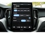 Volvo XC60 2.0 T6 Plug-in hybrid AWD Essential | Lichtmetalen Velgen 18" | City Weave Textiel Bekleding | Eelectronic Climate Controle | Stuurwiel + Voorstoelen + Achterbank Verwarmd | achteruitrij assistent | Cruise Control Adaptief Met Stop&Go En Stuurhulp | Dodehoekdetectie | Google navigatiesysteem |