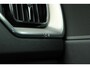 Volvo XC60 2.0 T6 Plug-in hybrid AWD Essential | Lichtmetalen Velgen 18 inch / Eelectronic Climate Controle | Stuurwiel + Voorstoelen + Achterbank Verwarmd | achteruitrij assistent | Cruise Control Adaptief Met Stop&Go En Stuurhulp | Dodehoekdetectie | Google navigatiesysteem |