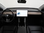 Tesla Model 3 RWD SR+ 60kWh 325PK SOH 88% Lmv AutoPilot Leder PanoDak Adaptive-Cruise Lmv Camera's Elektr.-Stuur+Stoelen+Spiegels+Geheugen+Easy-Entry+Verwarmde stoelen Park assistent PDC WIFI Lane-Assist Speed-Assist Navi LED Comfortstoelen ACC DAB Voorverwarmen interieur via App Keyless via Telefoonsleutel One-Pedal-Drive Origineel Nederlandse auto tot 11kw laden thuis! 1.584kg licht! accu garantie 160dkm/29-09-2028