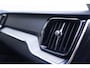 Volvo V60 T6 340PK Automaat Recharge AWD Inscription Semi-elektrisch inklapbare trekhaak / Lederen bekleding / Stoel- en stuurverwarming /  Harman Kardon / Volvo On-Call / Keyless Entry / Elektrische stoelen met geheugen / Apple Carplay /