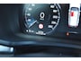 Volvo V60 T6 340PK Automaat Recharge AWD Inscription Semi-elektrisch inklapbare trekhaak / Lederen bekleding / Stoel- en stuurverwarming /  Harman Kardon / Volvo On-Call / Keyless Entry / Elektrische stoelen met geheugen / Apple Carplay /
