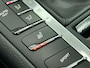 Porsche Macan 2.0 (NL-auto, Panorama, Luchtvering, 18-delige stoelen, Camera, Bose, StoelV, Lane Assist, Etc)