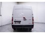 Renault Master 2.3 dCi 135 pk L2H2 Airco, Trekhaak Cruise Control, Laadruimte Pakket, PDC achter, 3-Zits