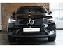 Volvo EX40 Single Motor Extended Range Plus 82 kWh | 4-Seizoenenbanden | Stoelverwarming | Google infotainment | Adaptive Cruise Control | Parkeercamera | Harman Kardon Premium Audio | Warmtepomp | Parkeersensoren voor + achter