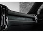 Volvo EX40 Single Motor Extended Range Plus 82 kWh | 4-Seizoenenbanden | Stoelverwarming | Google infotainment | Adaptive Cruise Control | Parkeercamera | Harman Kardon Premium Audio | Warmtepomp | Parkeersensoren voor + achter