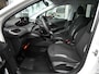 Peugeot 208 1.2 VTi Style | Navigatie | Parkeersensoren achter | Airco | Extra getint glas | 5 deurs | Lichtmetalen velgen